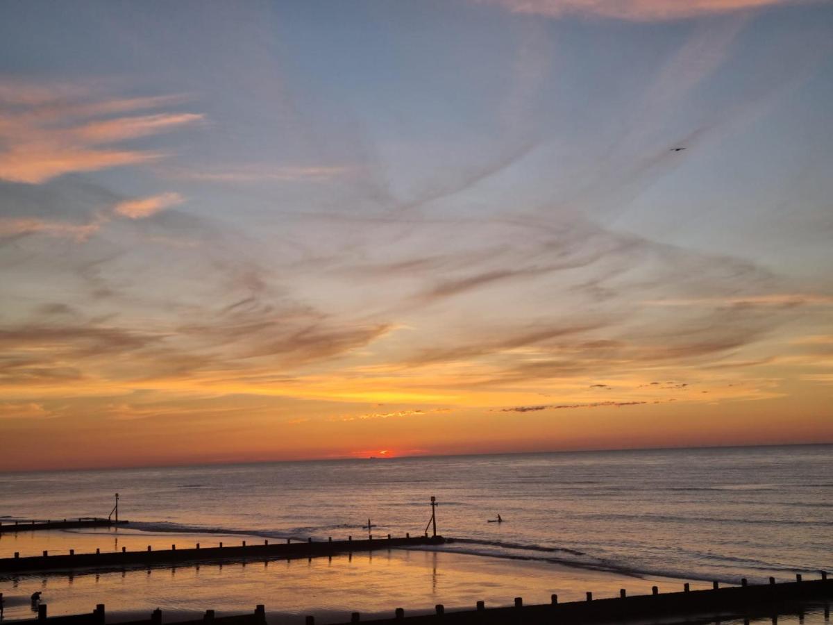 Hotel Burlington Berties Sheringham Exterior foto
